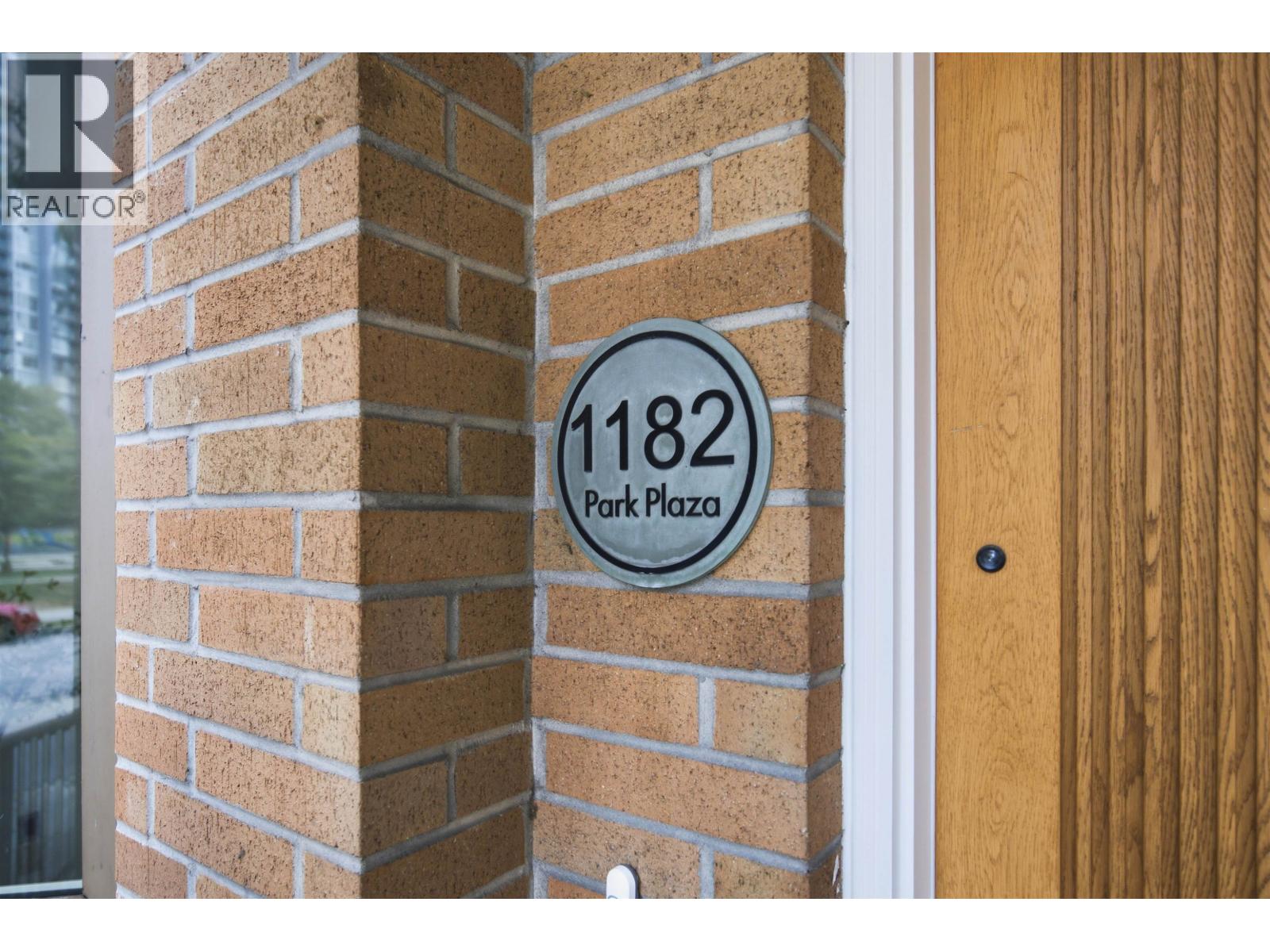 1182 Richards Street Property Photo 6