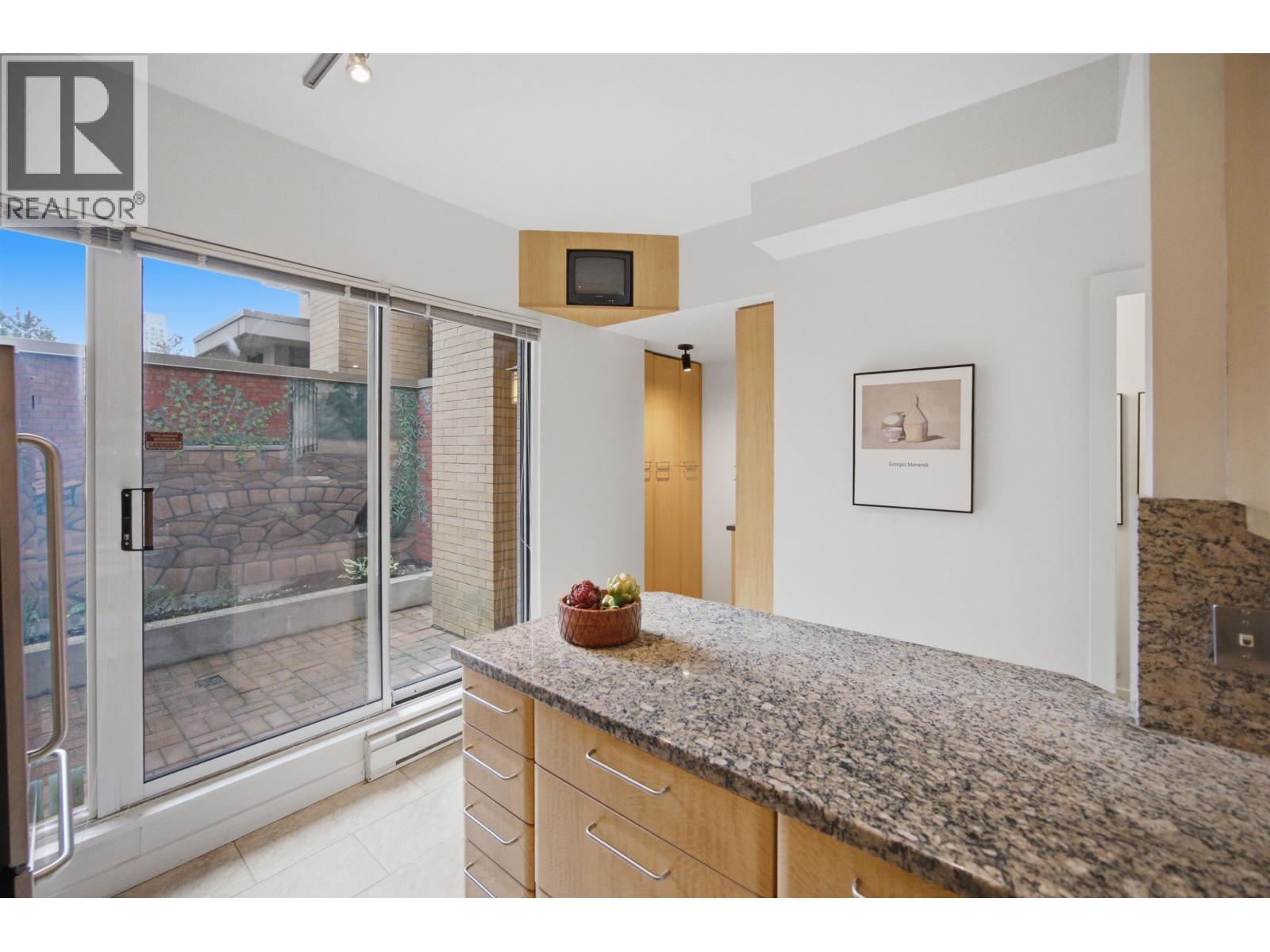 1182 Richards Street Property Photo 15