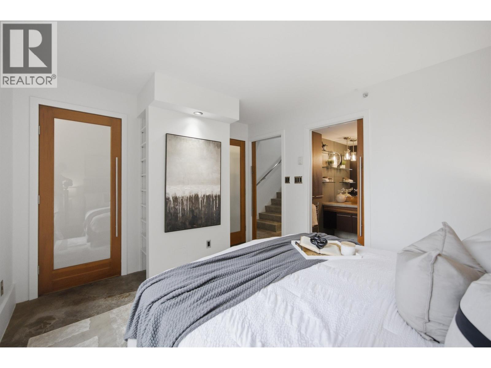1182 Richards Street Property Photo 24