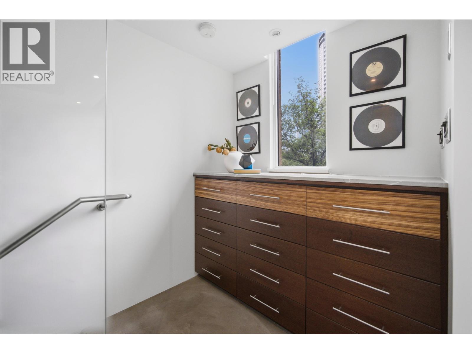 1182 Richards Street Property Photo 30