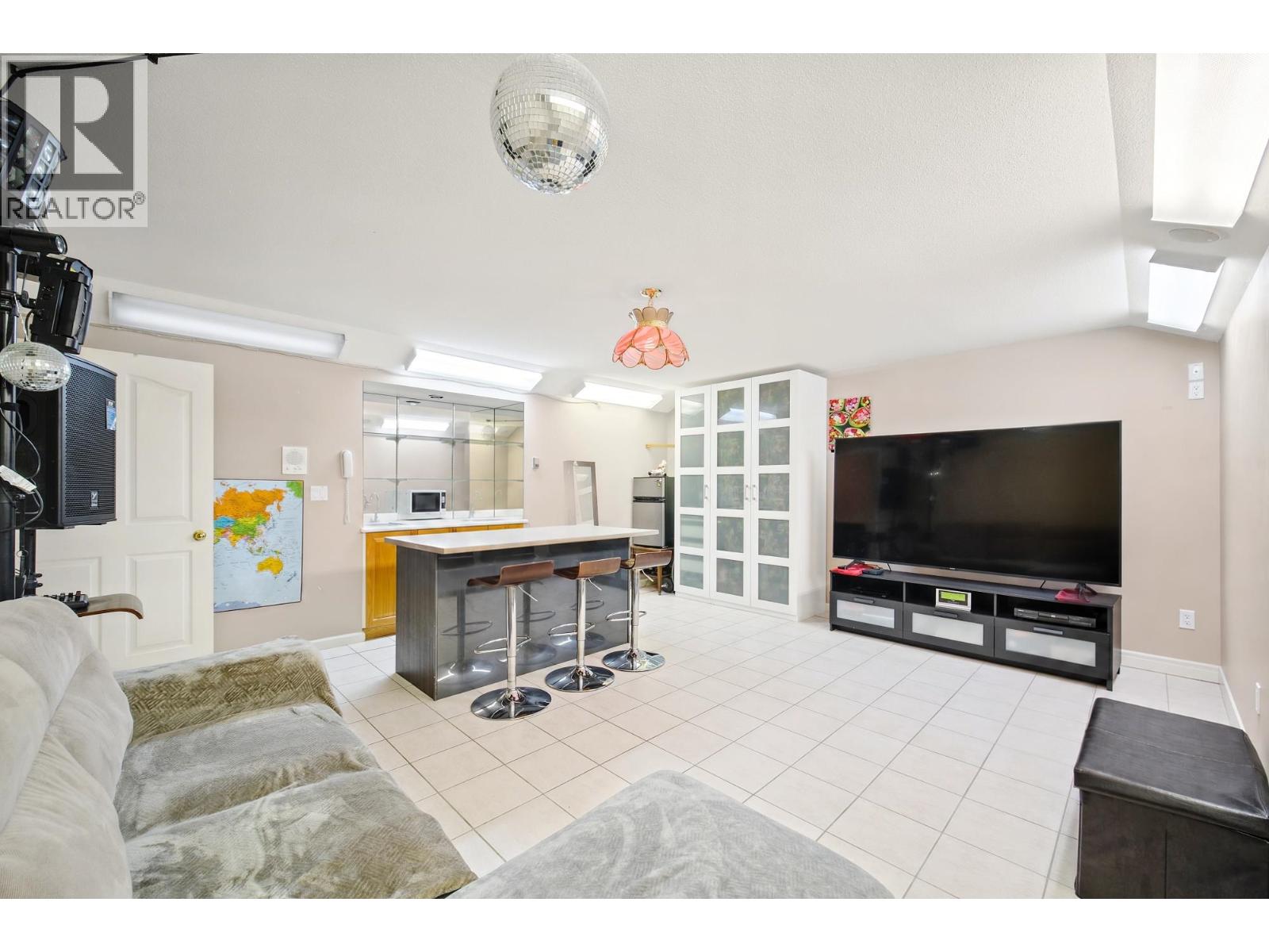 2260 Sicamous Avenue Property Photo 27