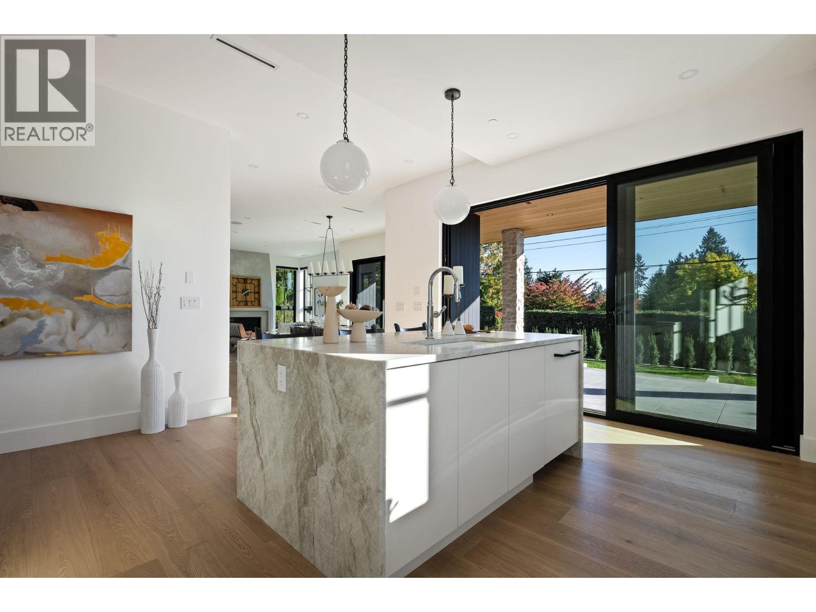 1709 Ottawa Avenue Property Photo 8