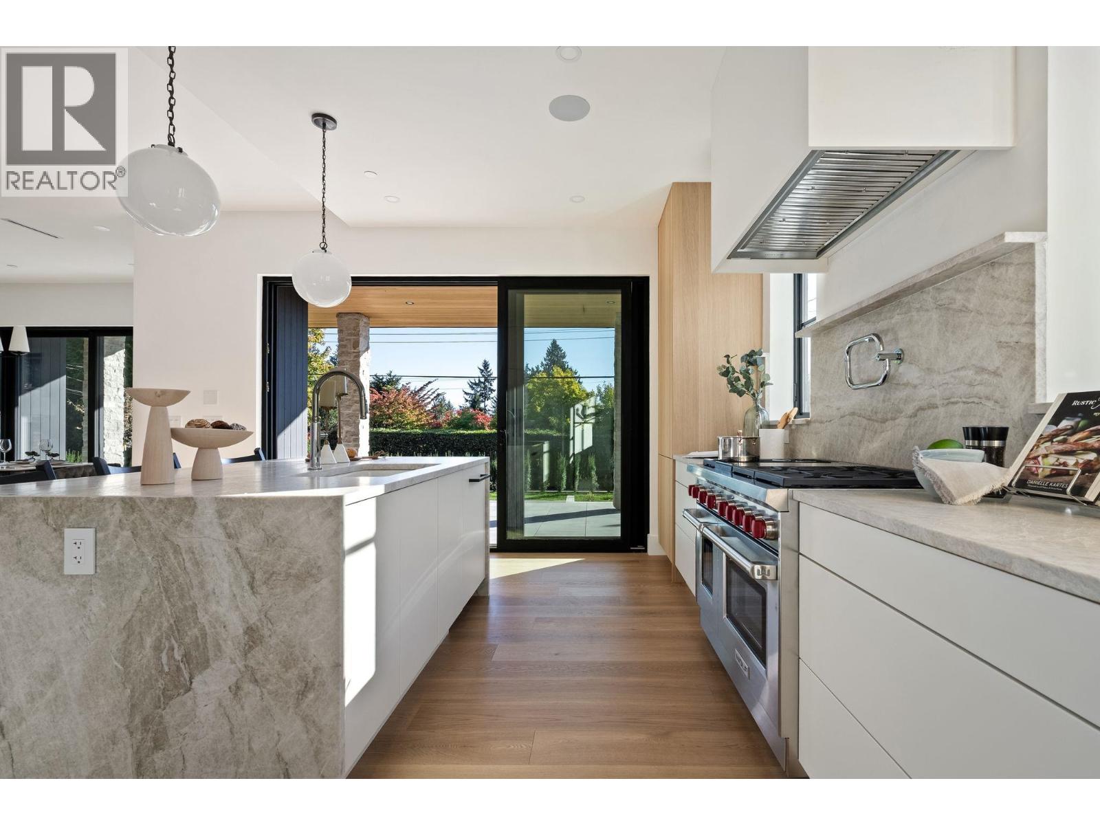 1709 Ottawa Avenue Property Photo 10