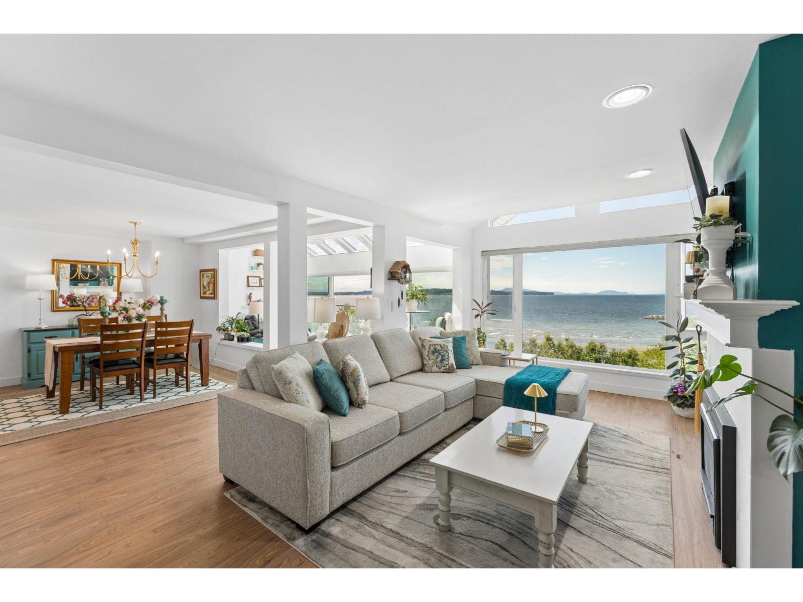202 15165 Marine Drive Property Photo 8