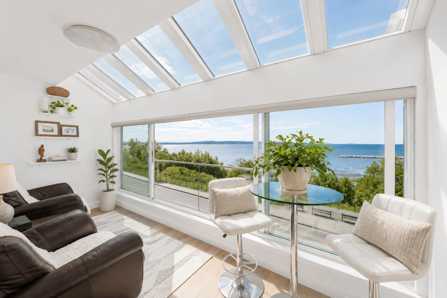 202 15165 Marine Drive Property Photo 10