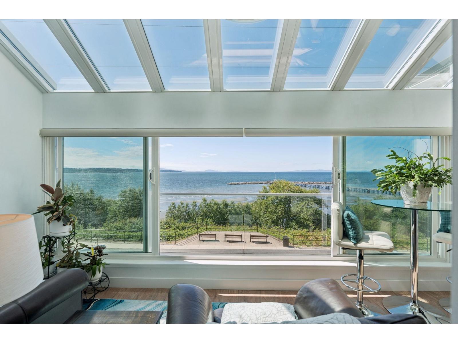 202 15165 Marine Drive Property Photo 12