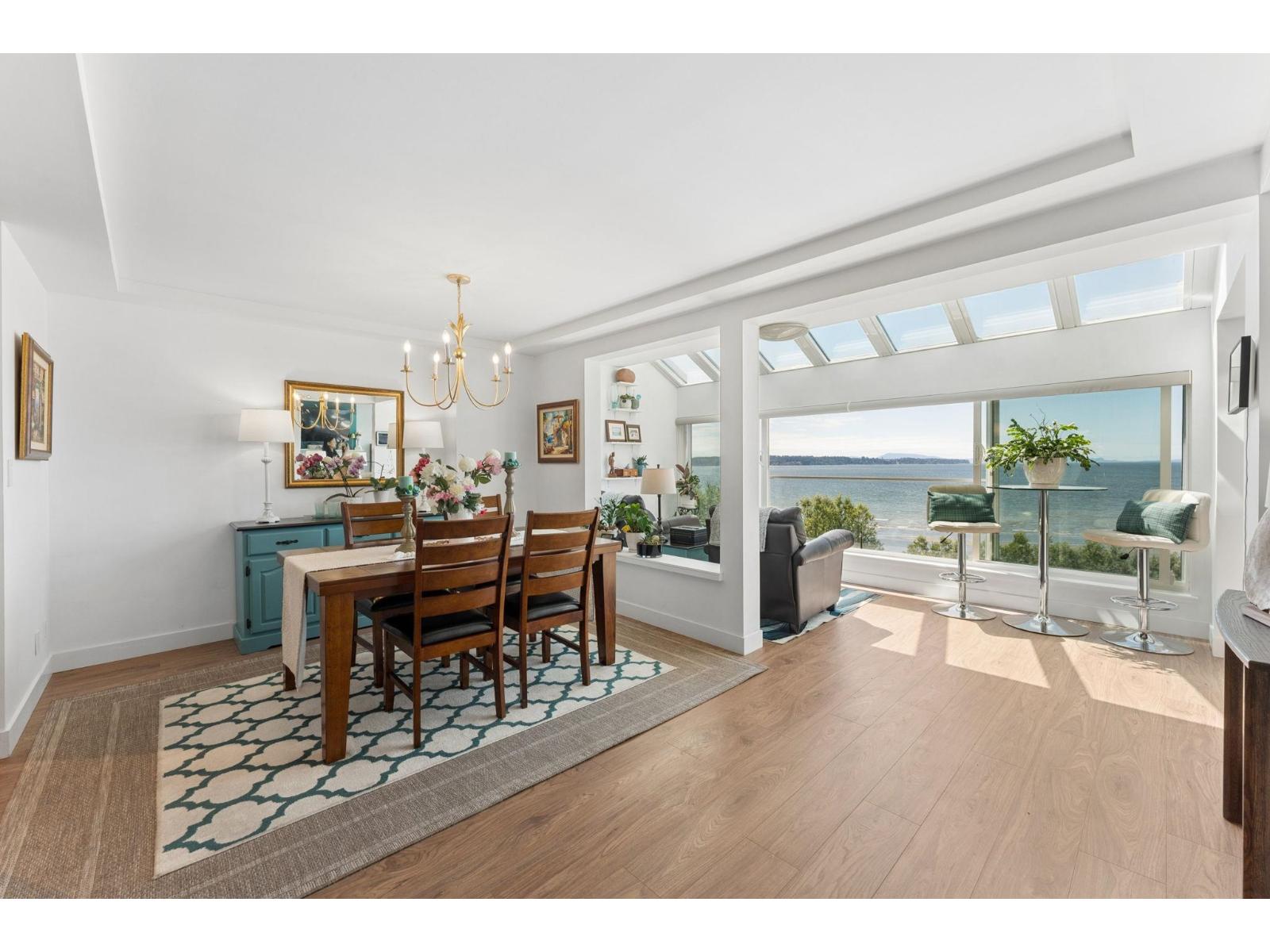 202 15165 Marine Drive Property Photo 15