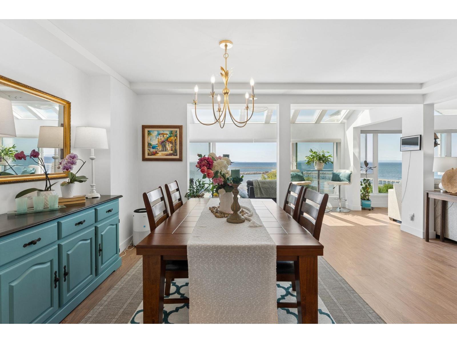 202 15165 Marine Drive Property Photo 16