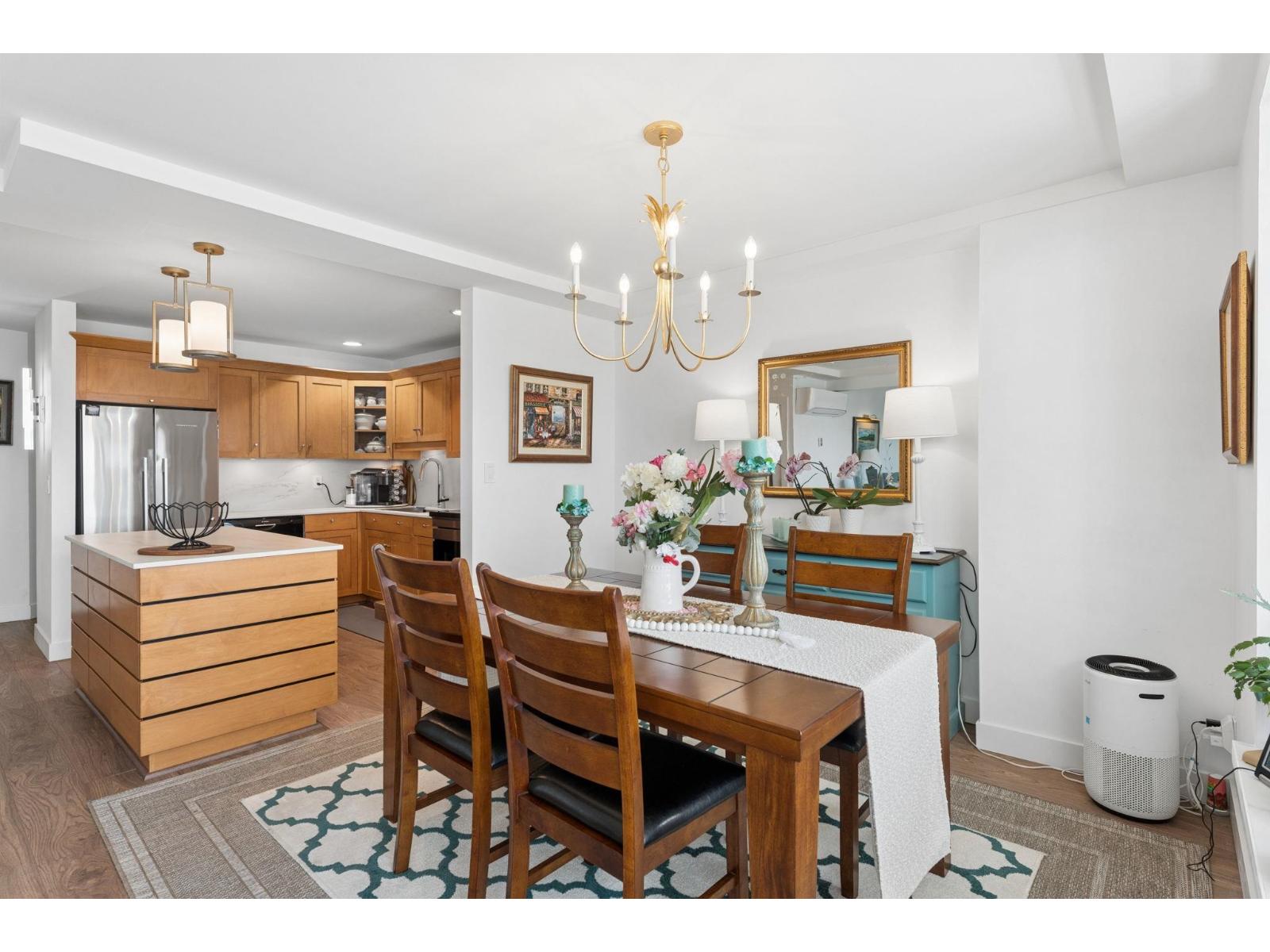 202 15165 Marine Drive Property Photo 18