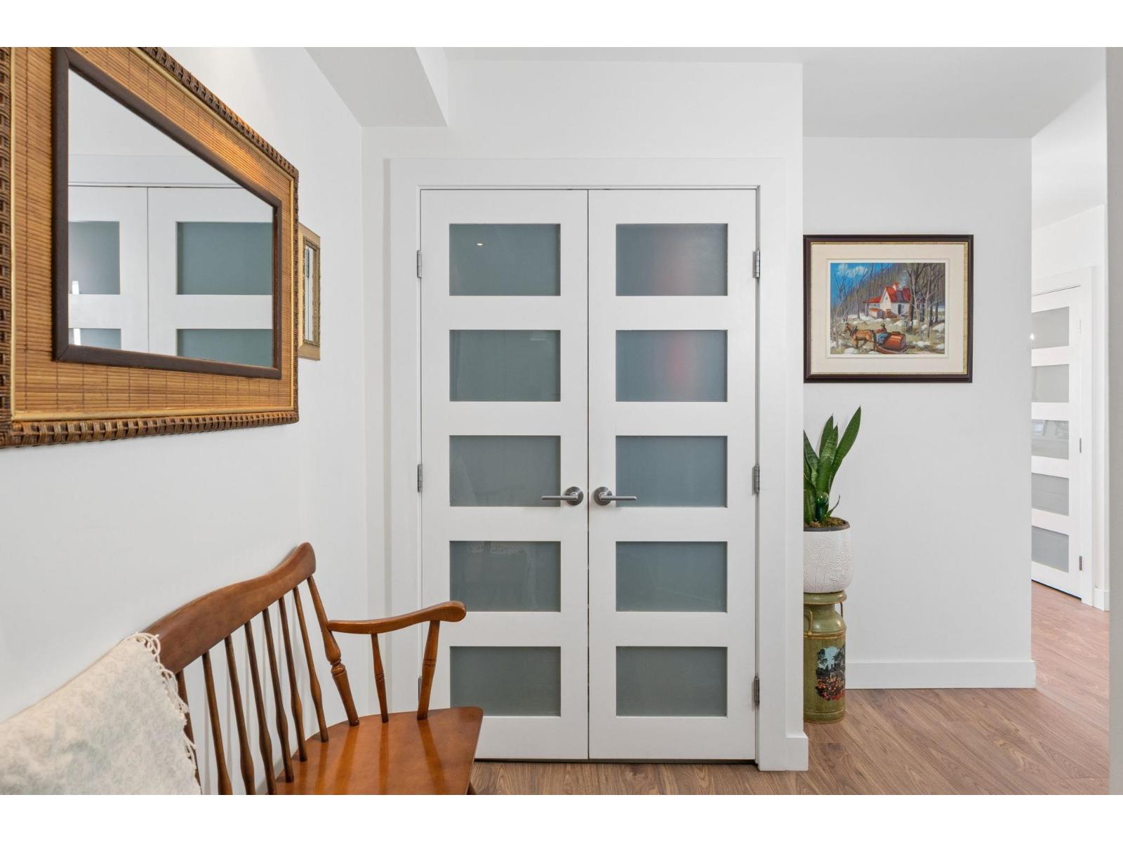 202 15165 Marine Drive Property Photo 31