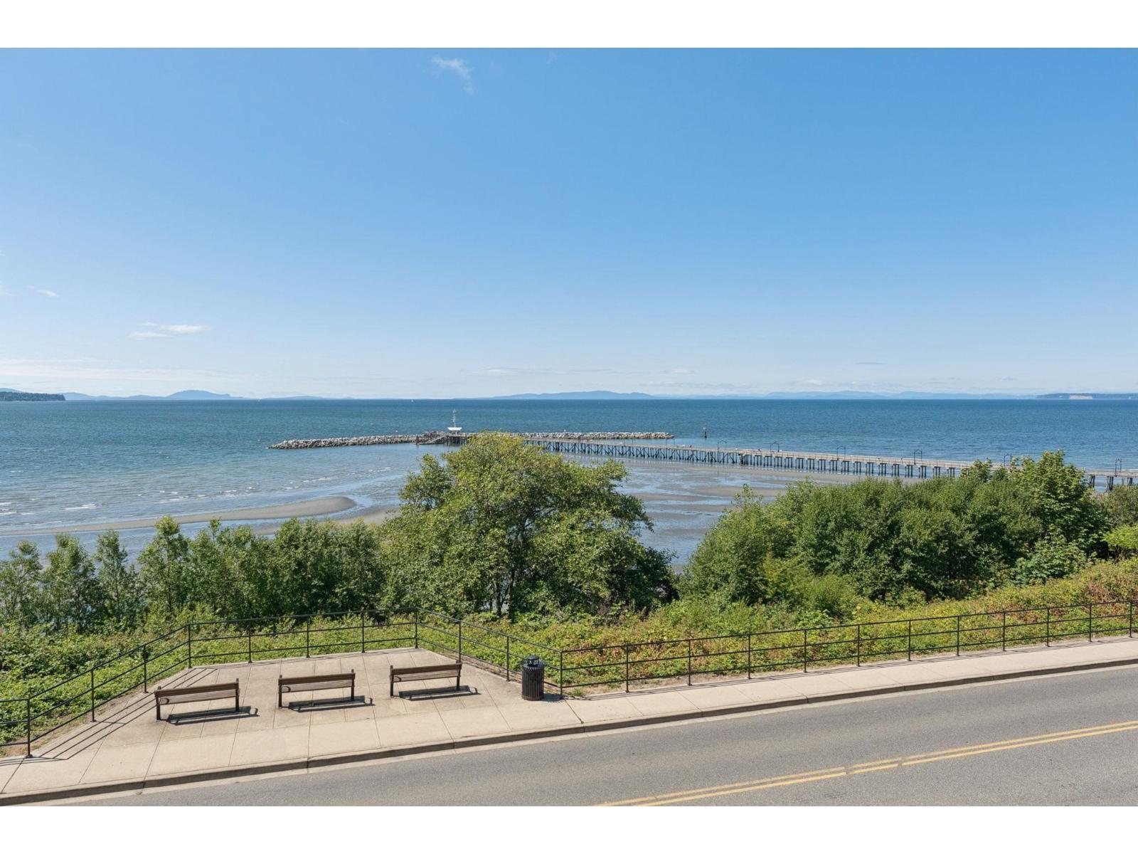 202 15165 Marine Drive Property Photo 33