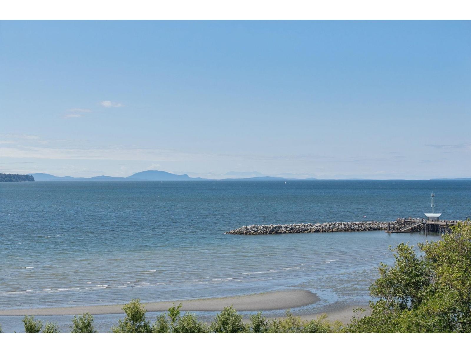 202 15165 Marine Drive Property Photo 35