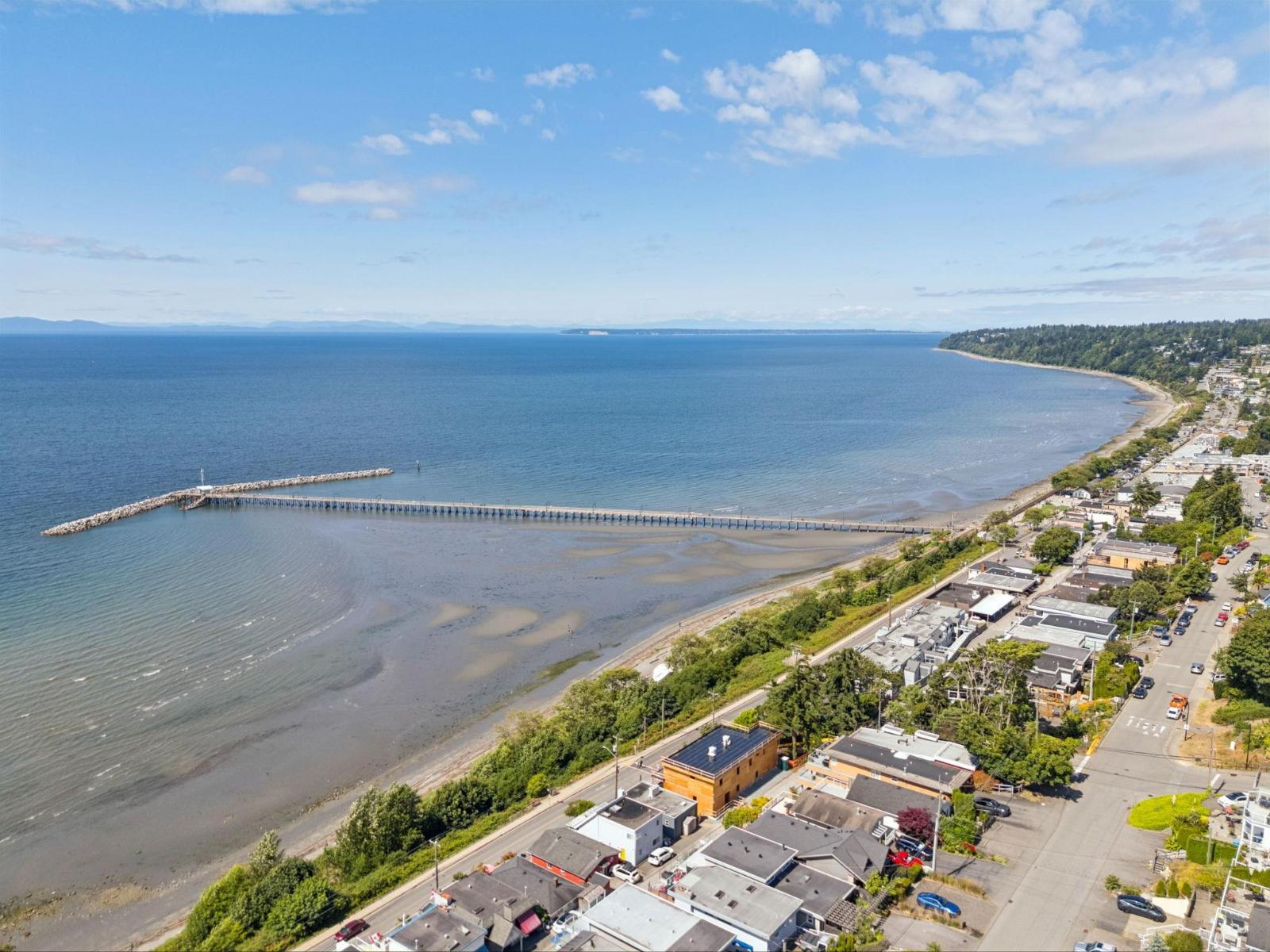 202 15165 Marine Drive Property Photo 37