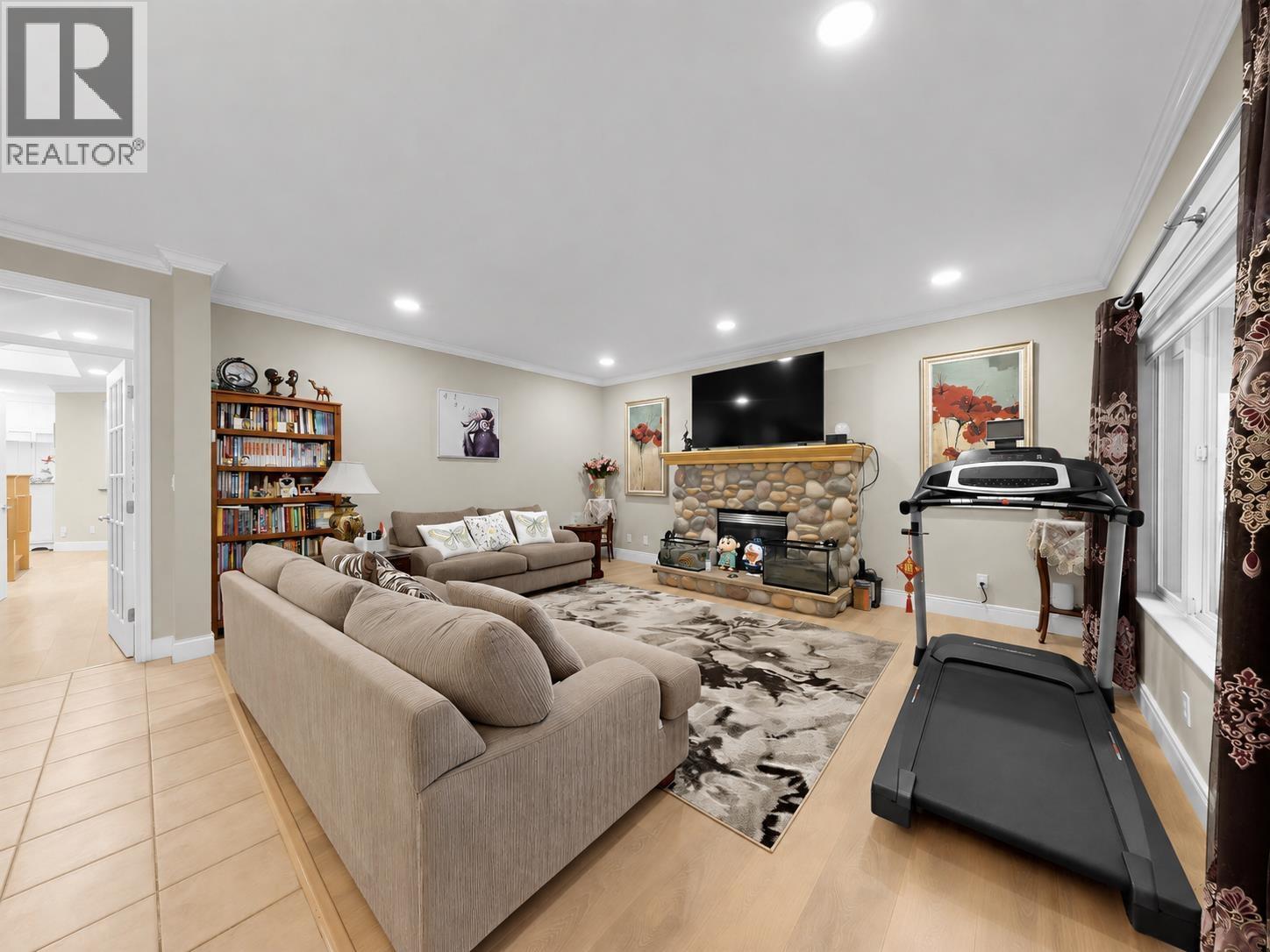 7371 Lindsay Road Property Photo 14
