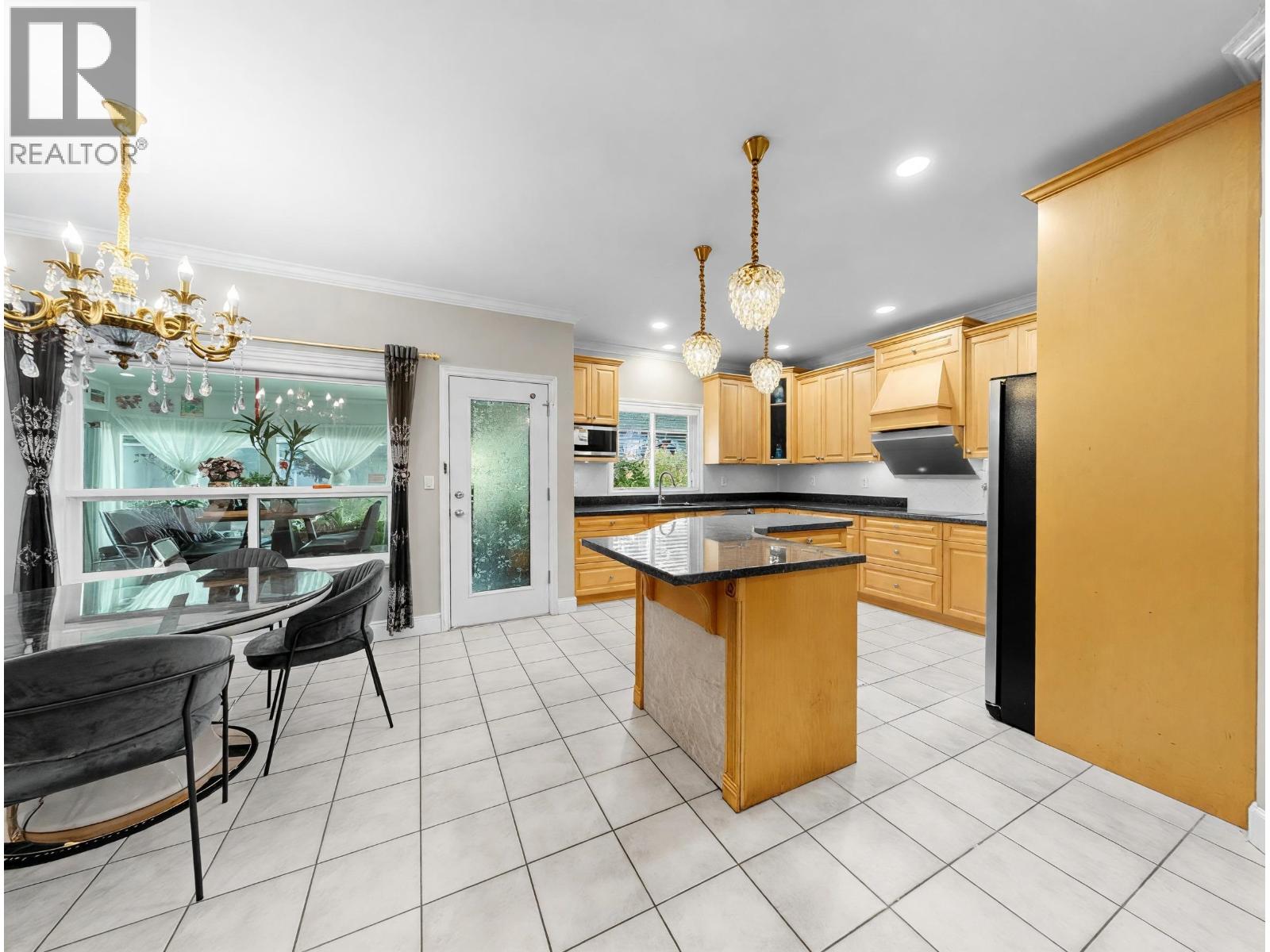 7371 Lindsay Road Property Photo 15
