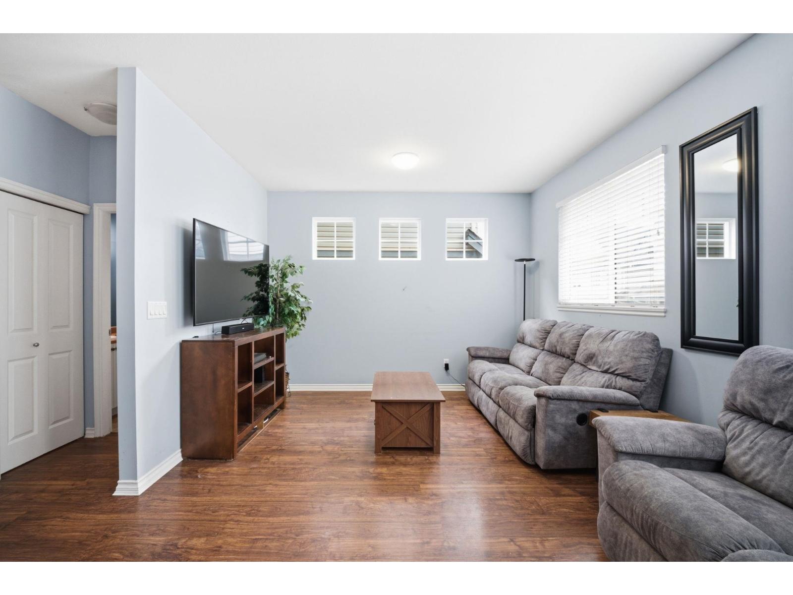5 20582 67 Avenue Property Photo 6