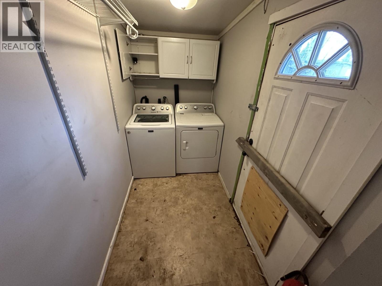 8515 77 Street Property Photo 9