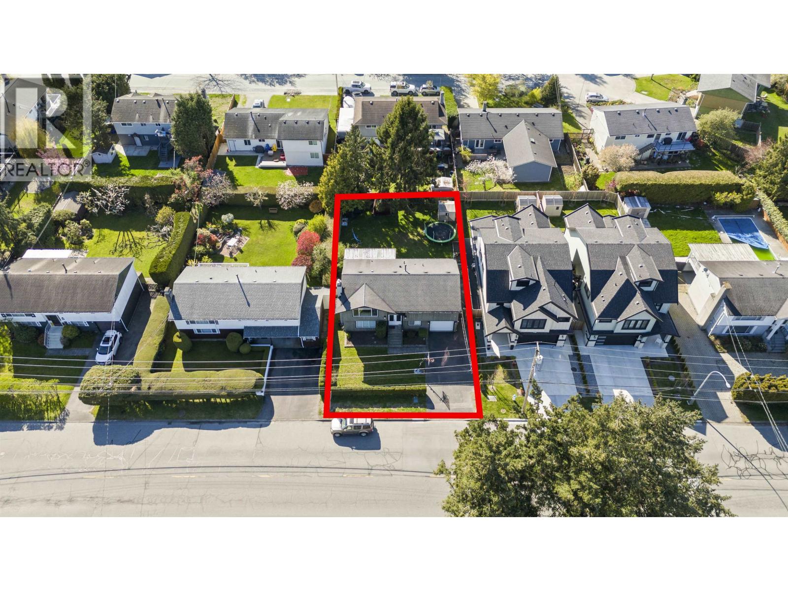 4517 46a Street Property Photo 4