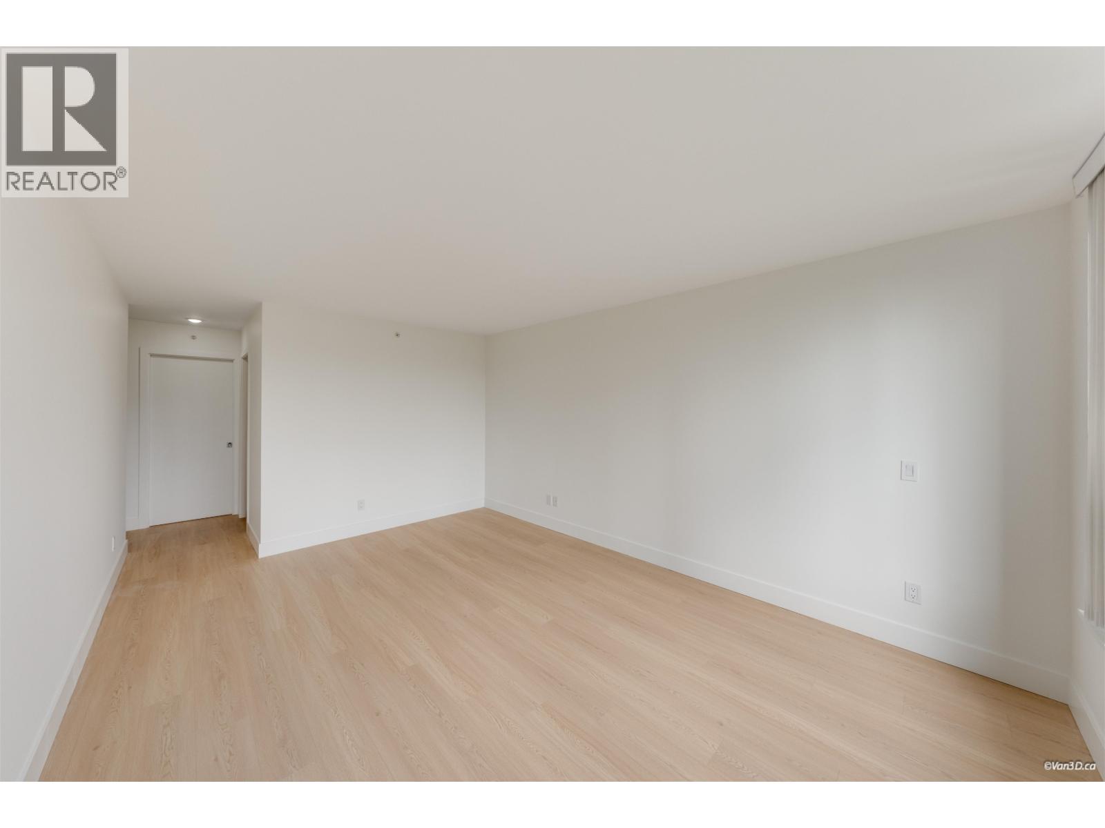 408 7138 Collier Street Property Photo 5