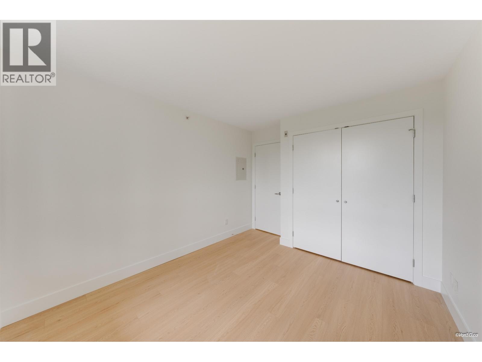 408 7138 Collier Street Property Photo 11
