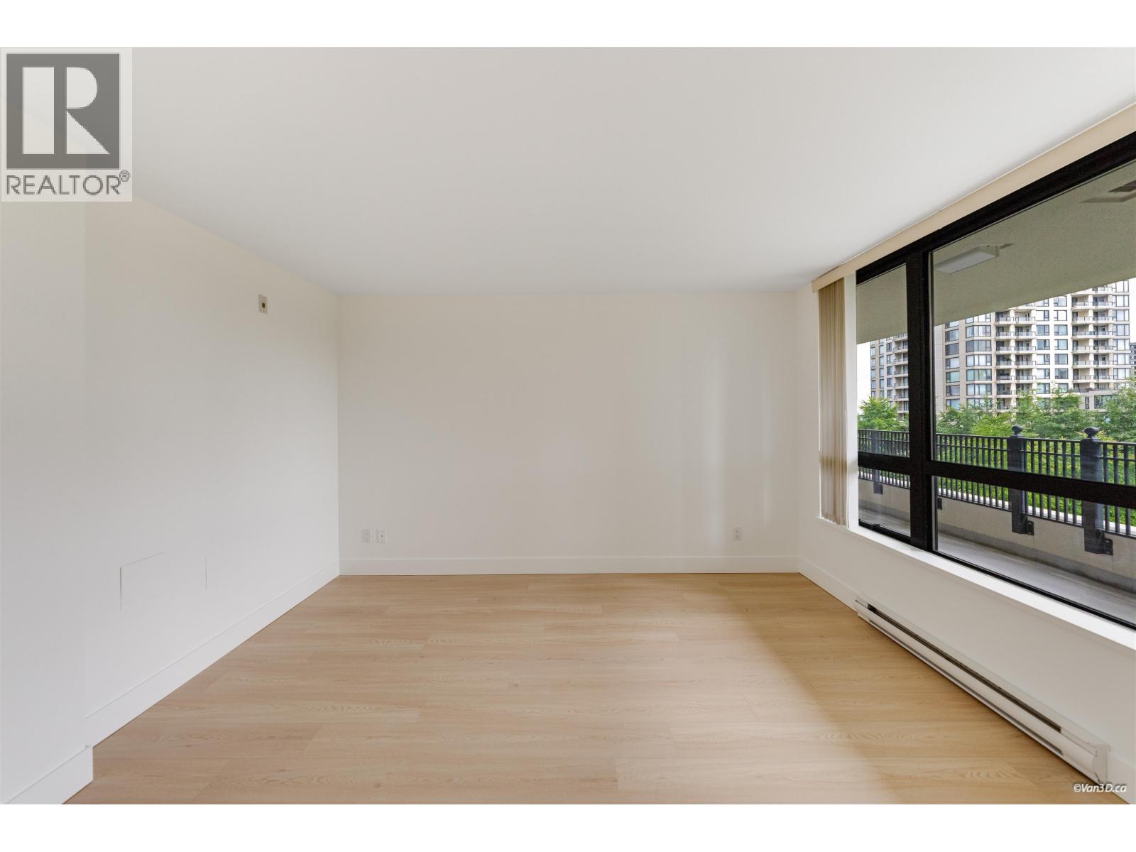 408 7138 Collier Street Property Photo 13