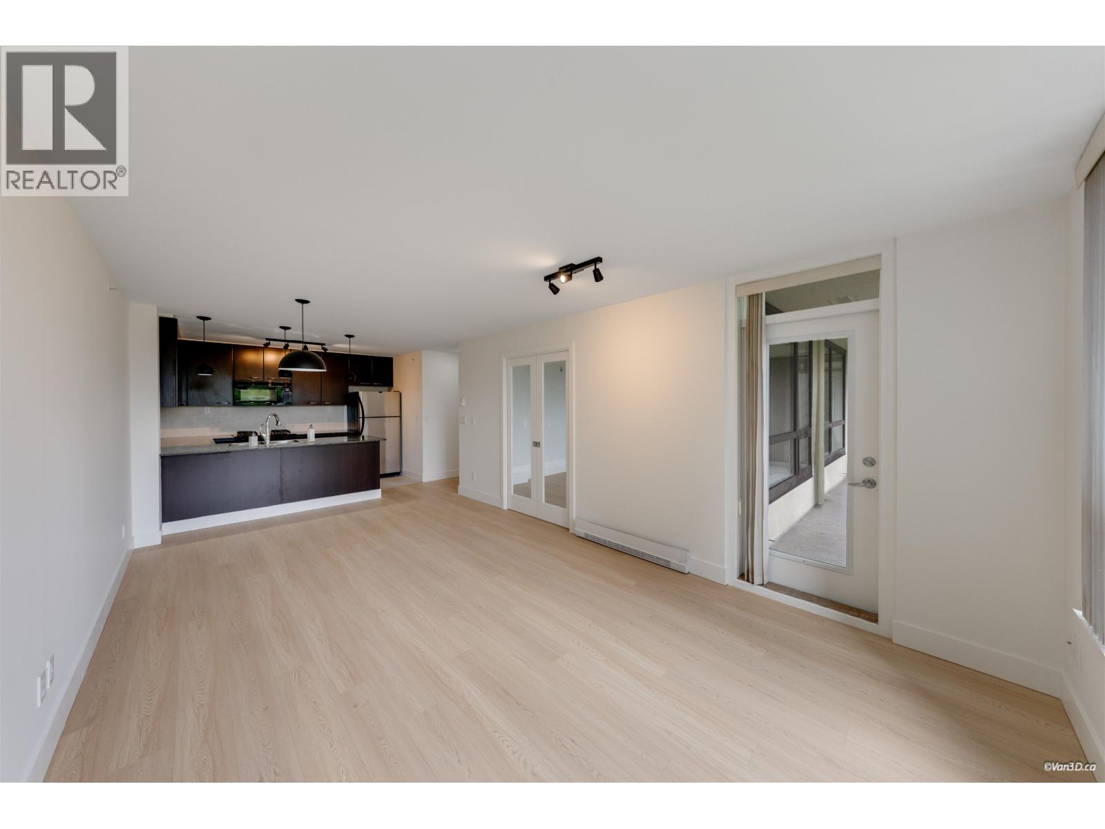 408 7138 Collier Street Property Photo 19