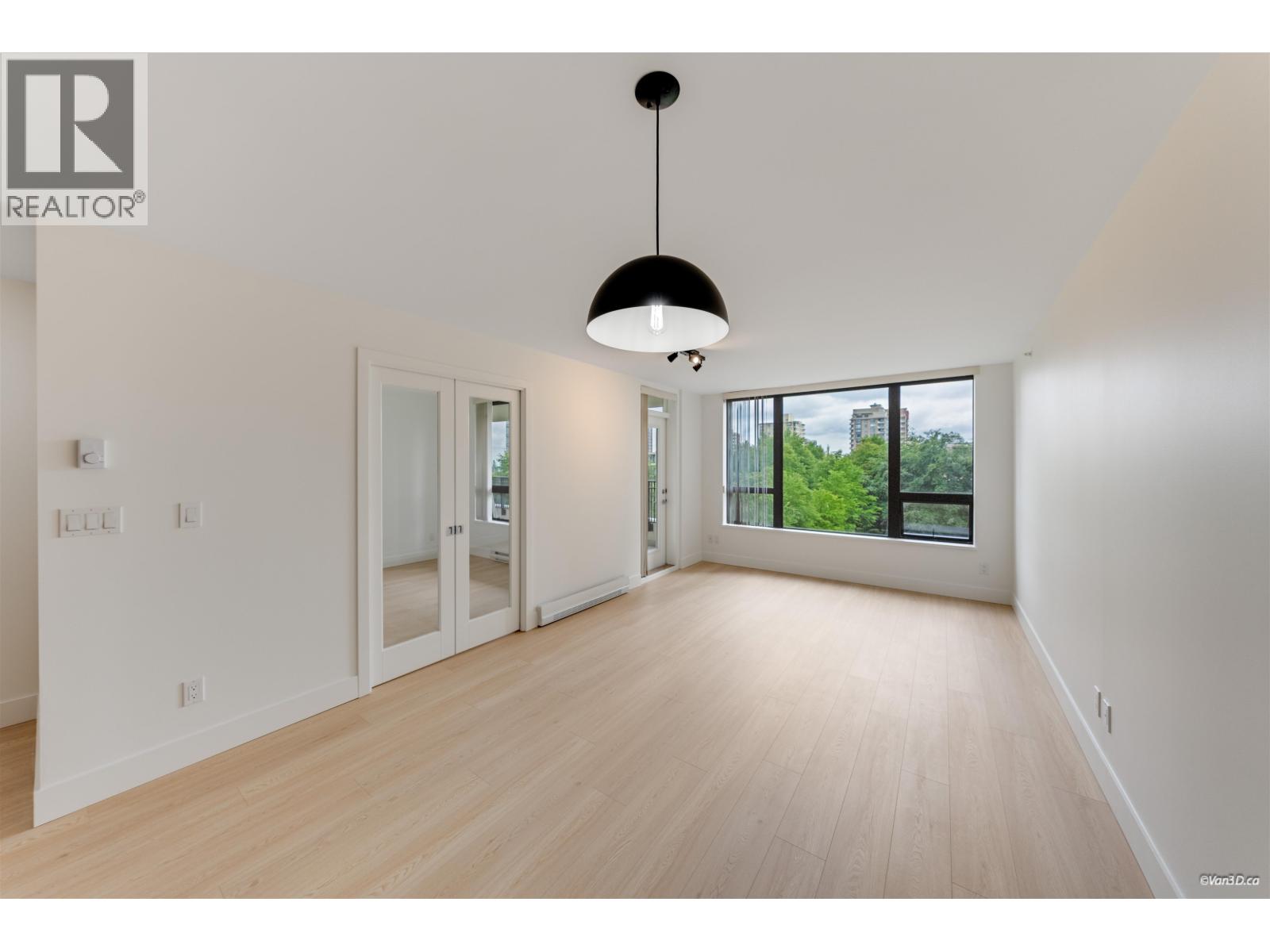 408 7138 Collier Street Property Photo 20