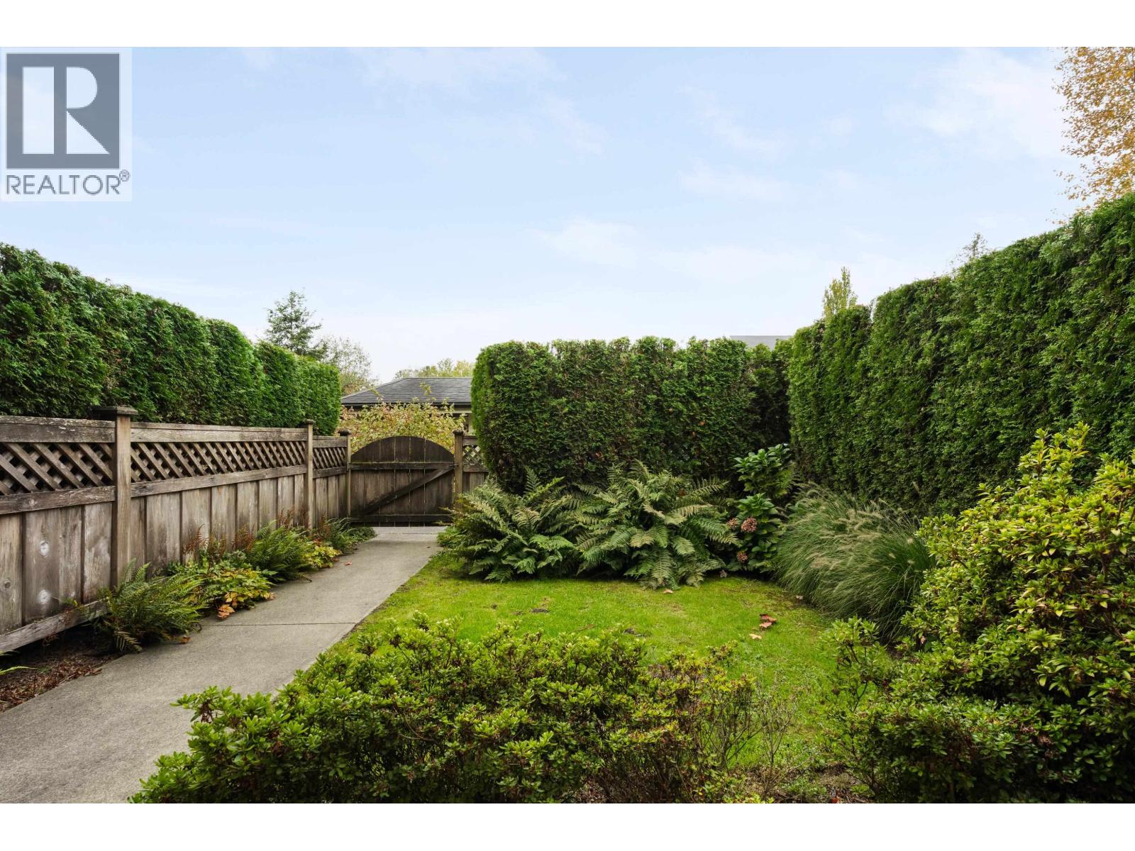 401 8485 New Haven Close Property Photo 2