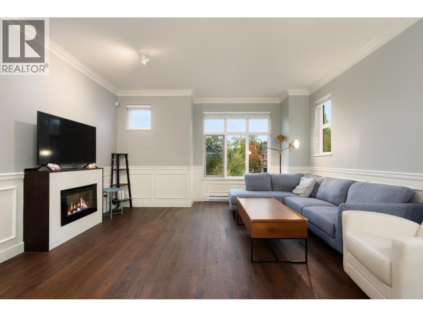 401 8485 New Haven Close Property Photo 4