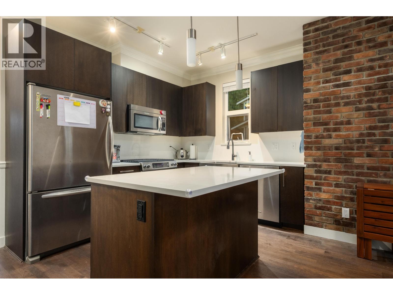 401 8485 New Haven Close Property Photo 10