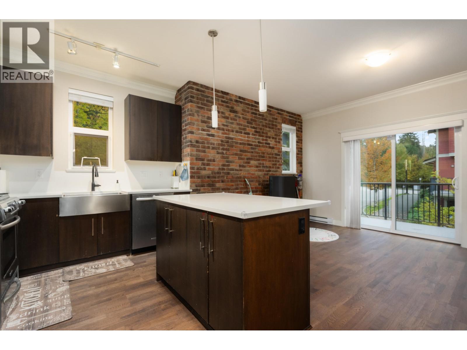 401 8485 New Haven Close Property Photo 12