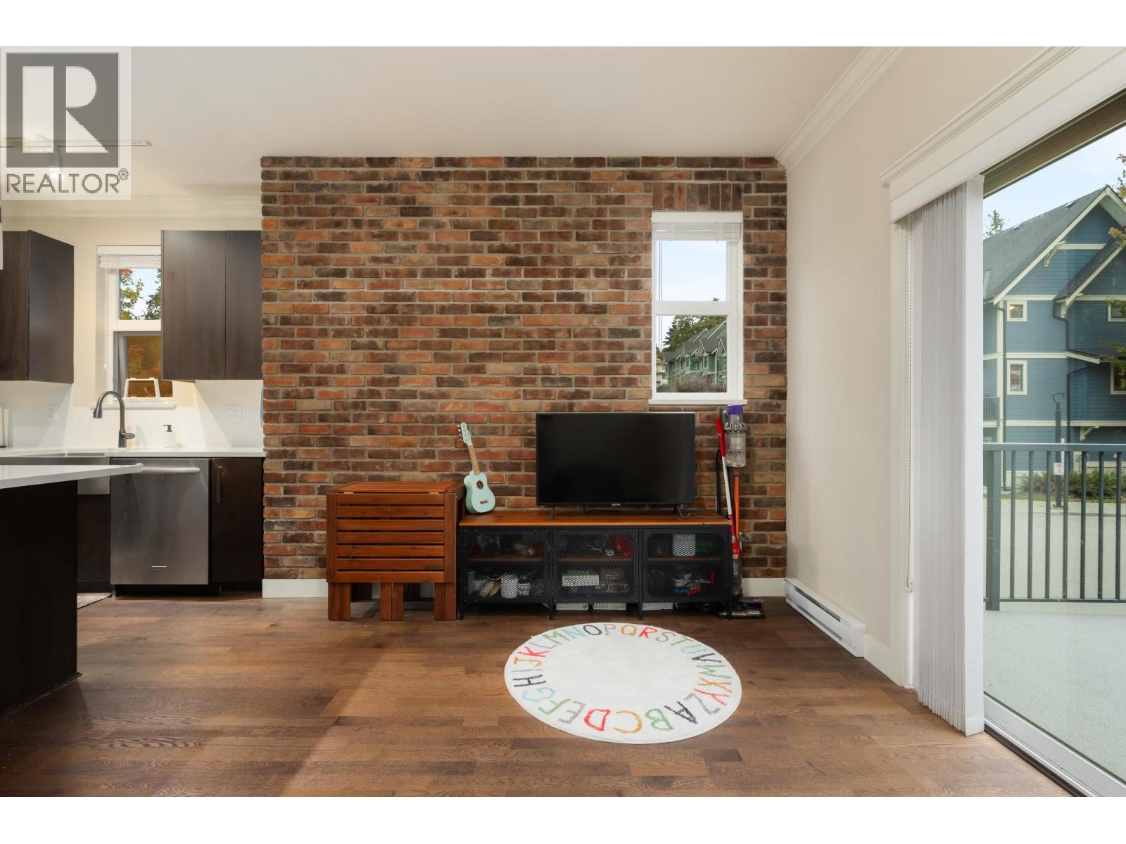 401 8485 New Haven Close Property Photo 16