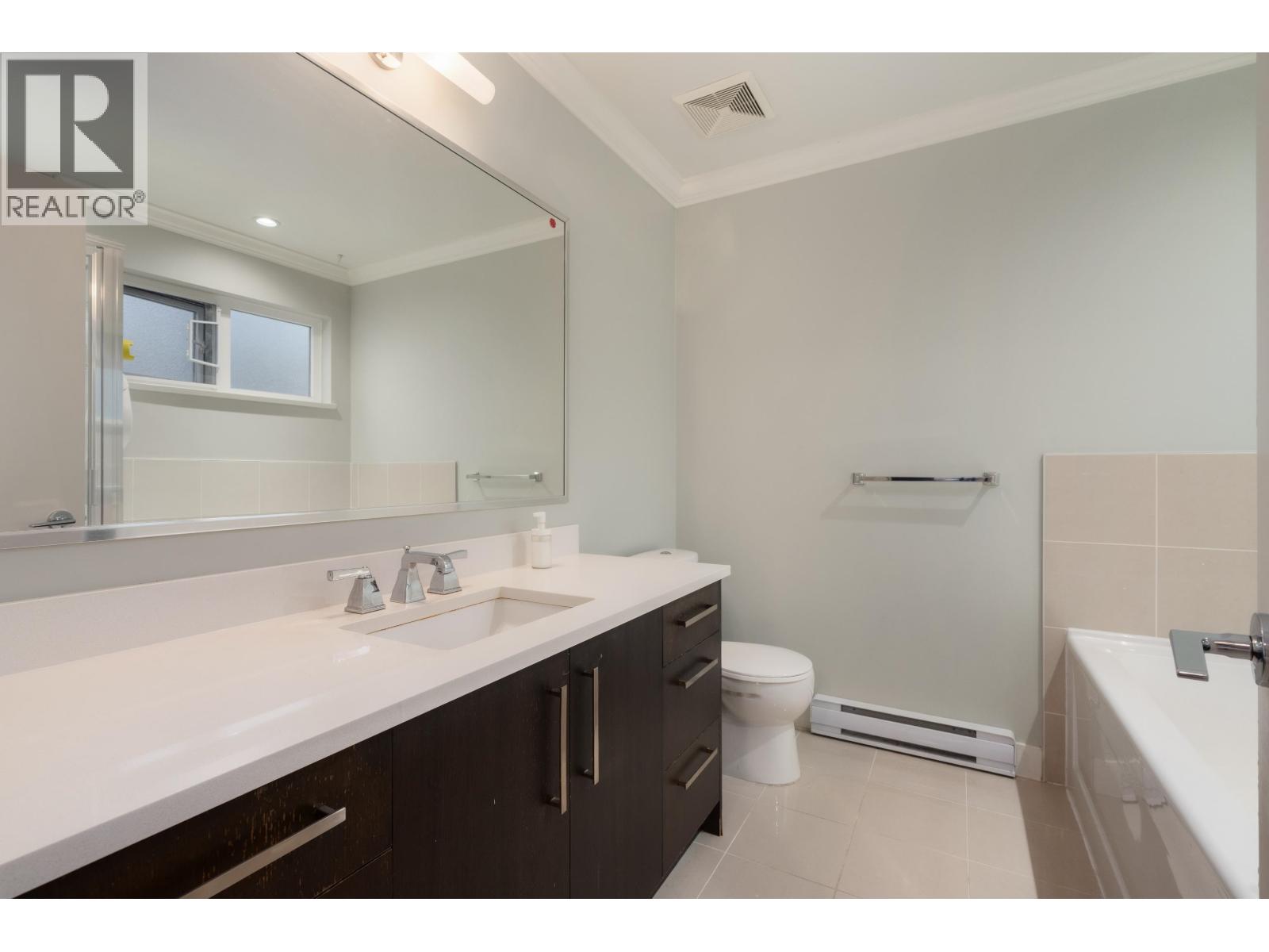 401 8485 New Haven Close Property Photo 20