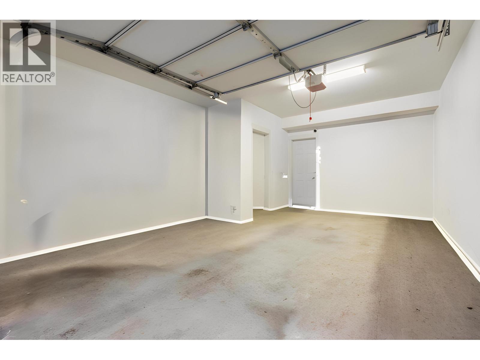 401 8485 New Haven Close Property Photo 28