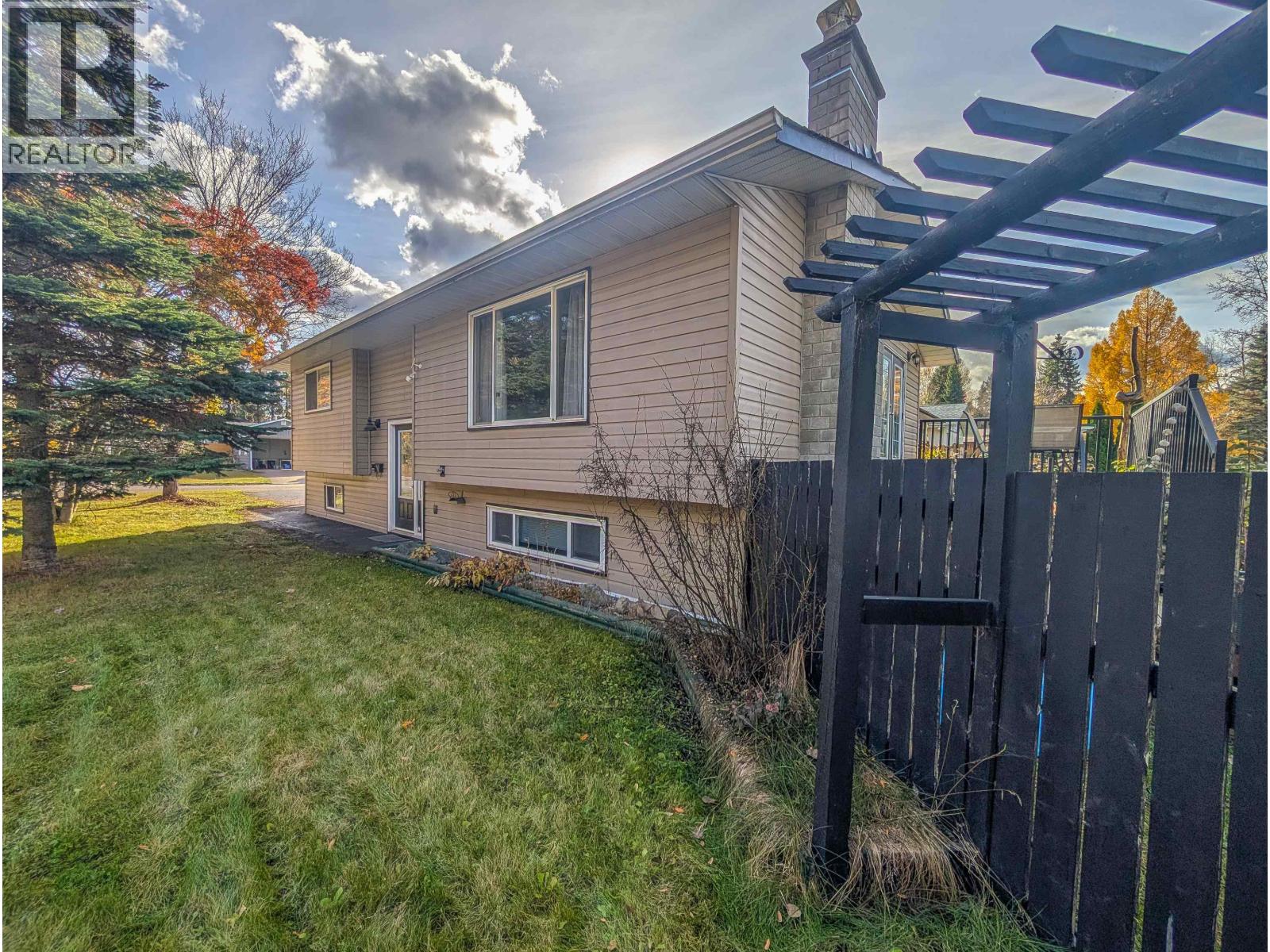 122 Duncan Place Property Photo 23
