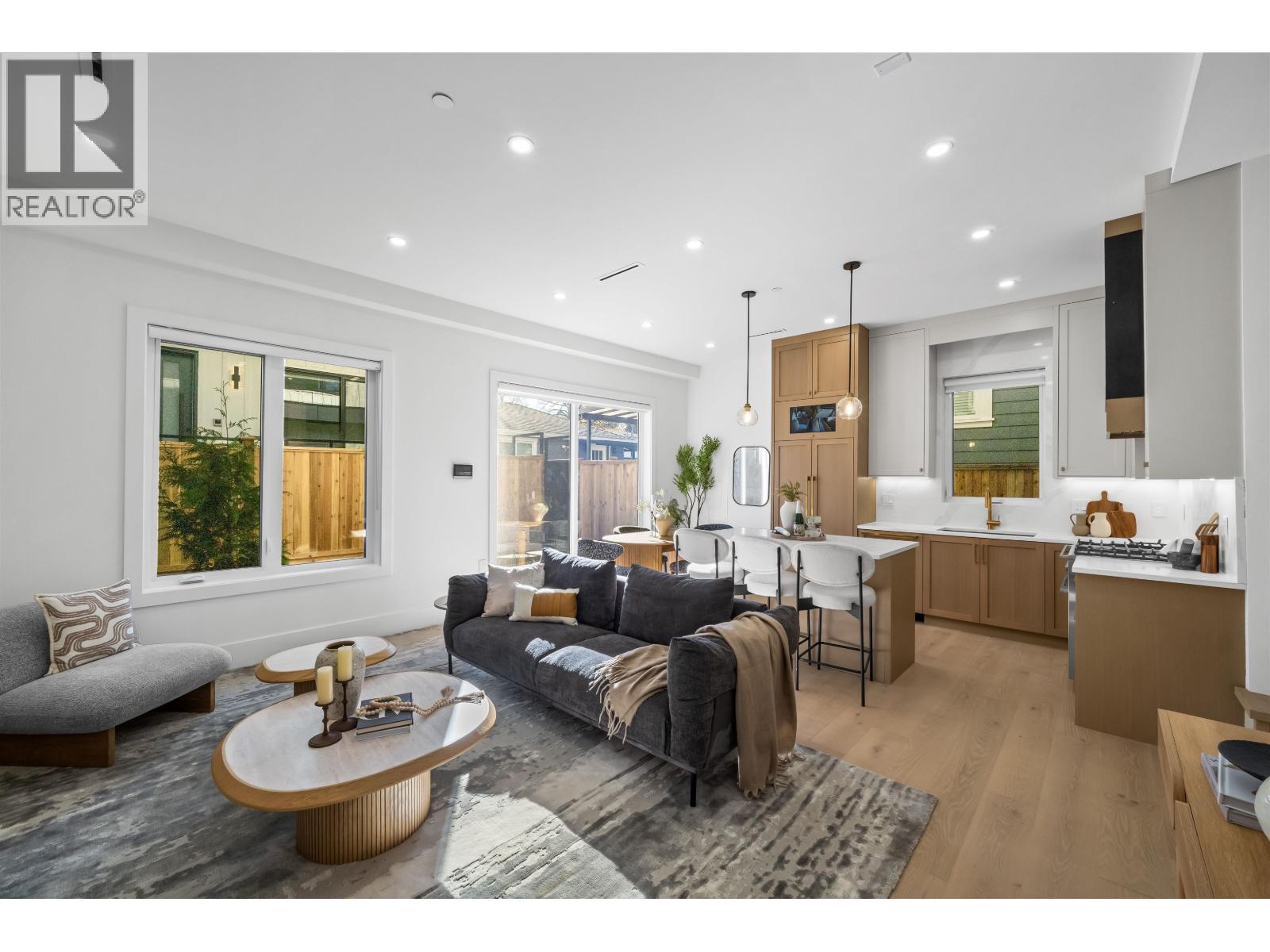 2 2710 Kitchener Street Property Photo 1