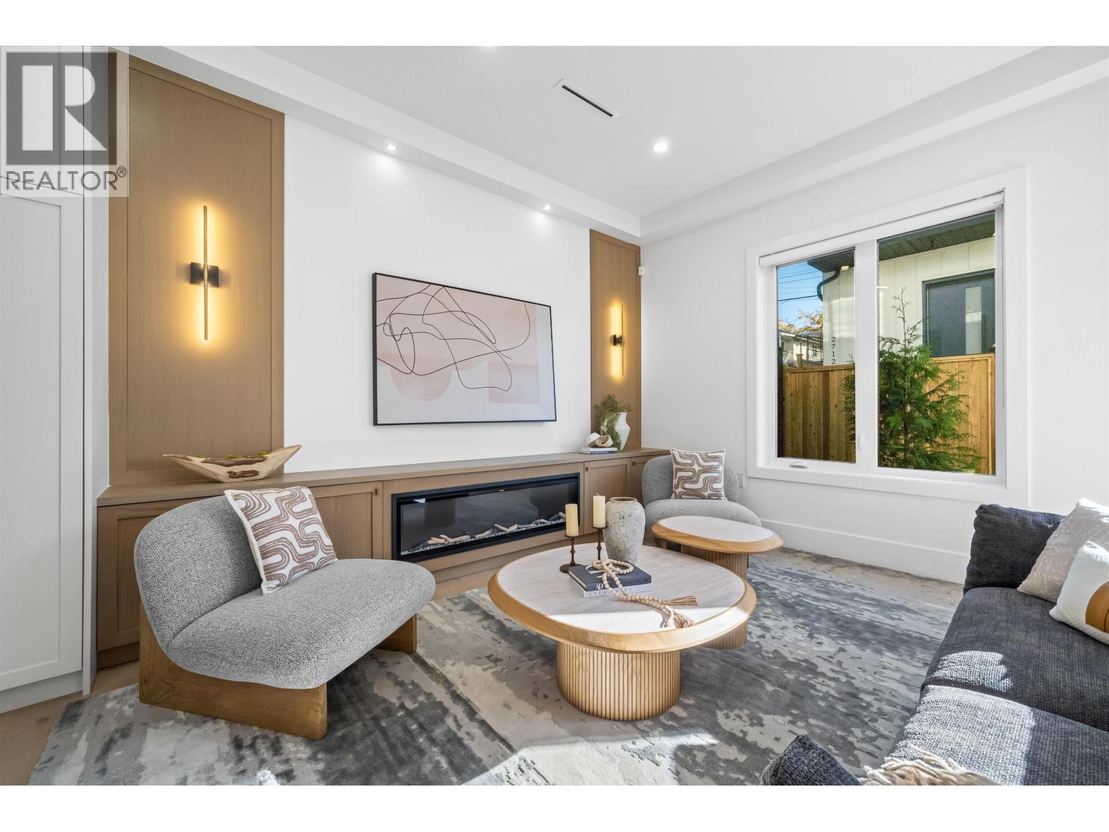 2 2710 Kitchener Street Property Photo 3