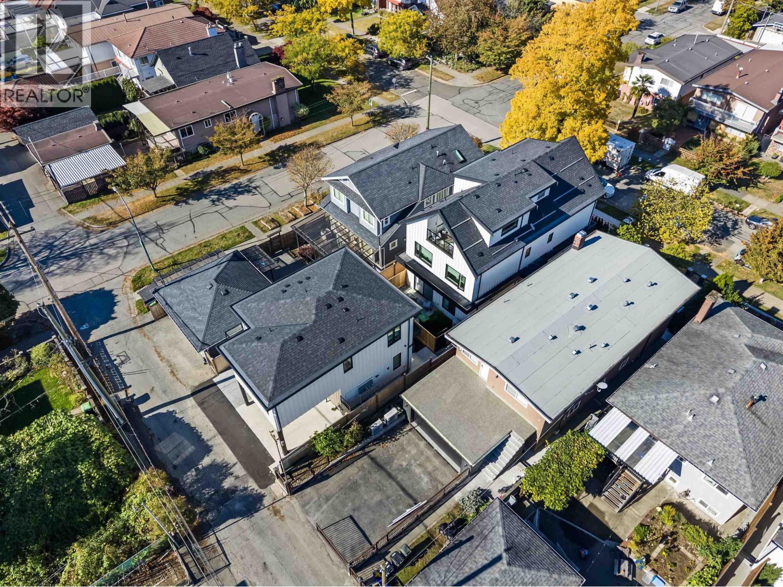 2 2710 Kitchener Street Property Photo 25