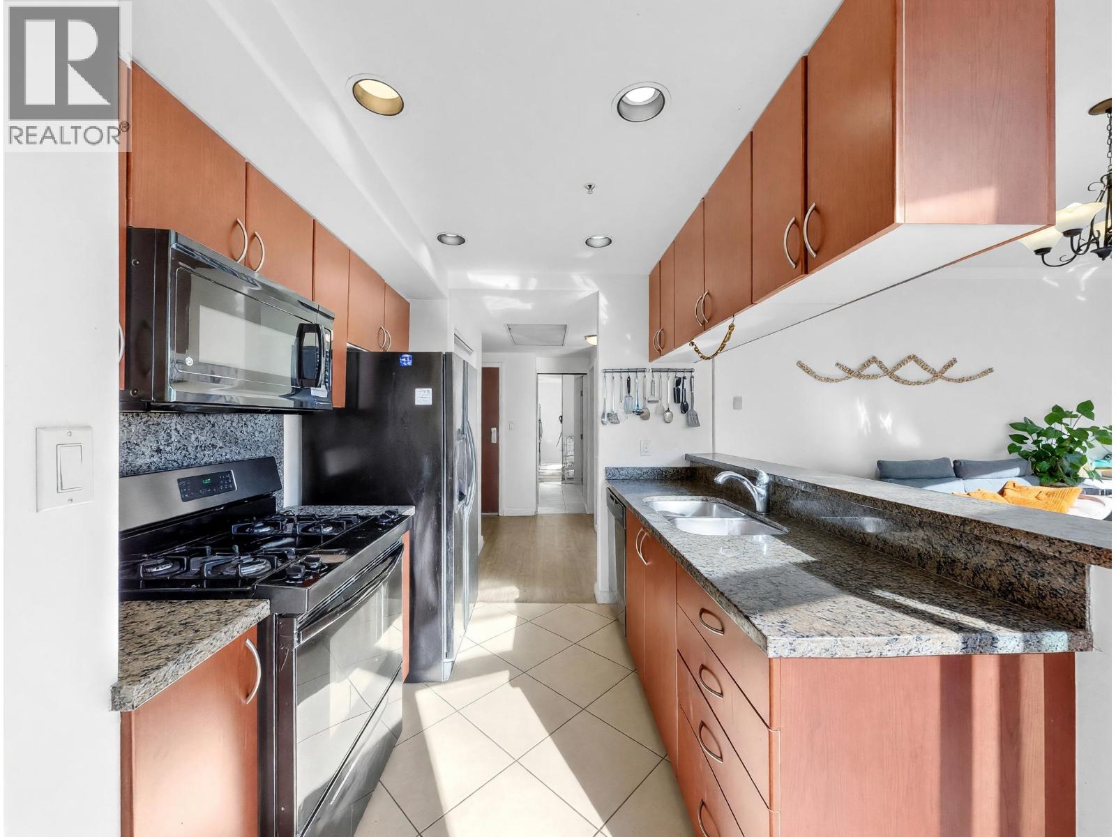 3803 1111 W Pender Street Property Photo 10