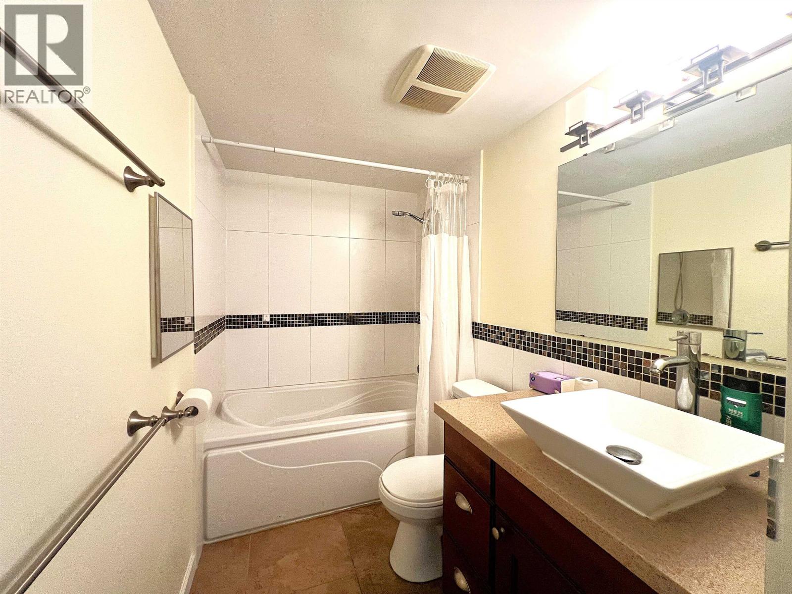 406 4200 Mayberry Street Property Photo 9