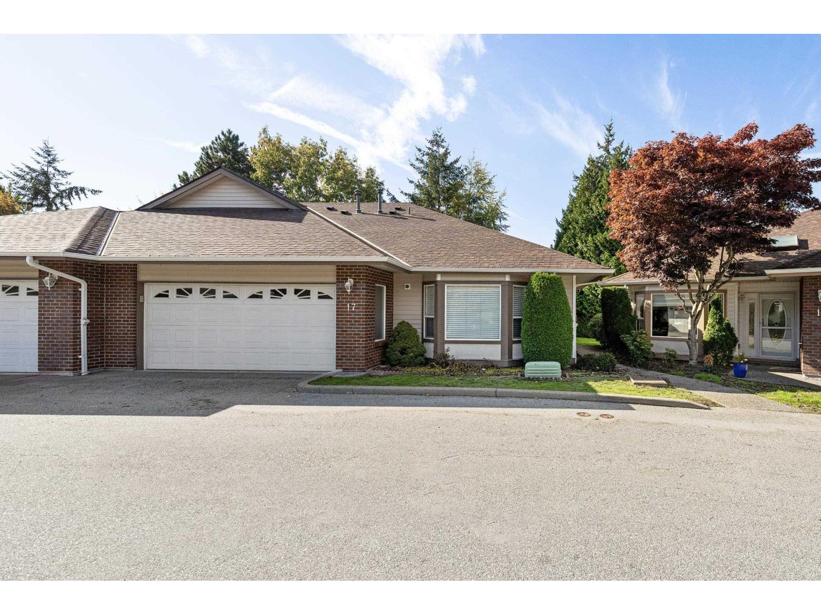 17 18939 65 Avenue Property Photo 1