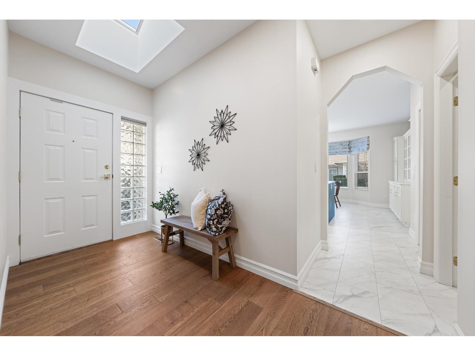 17 18939 65 Avenue Property Photo 4