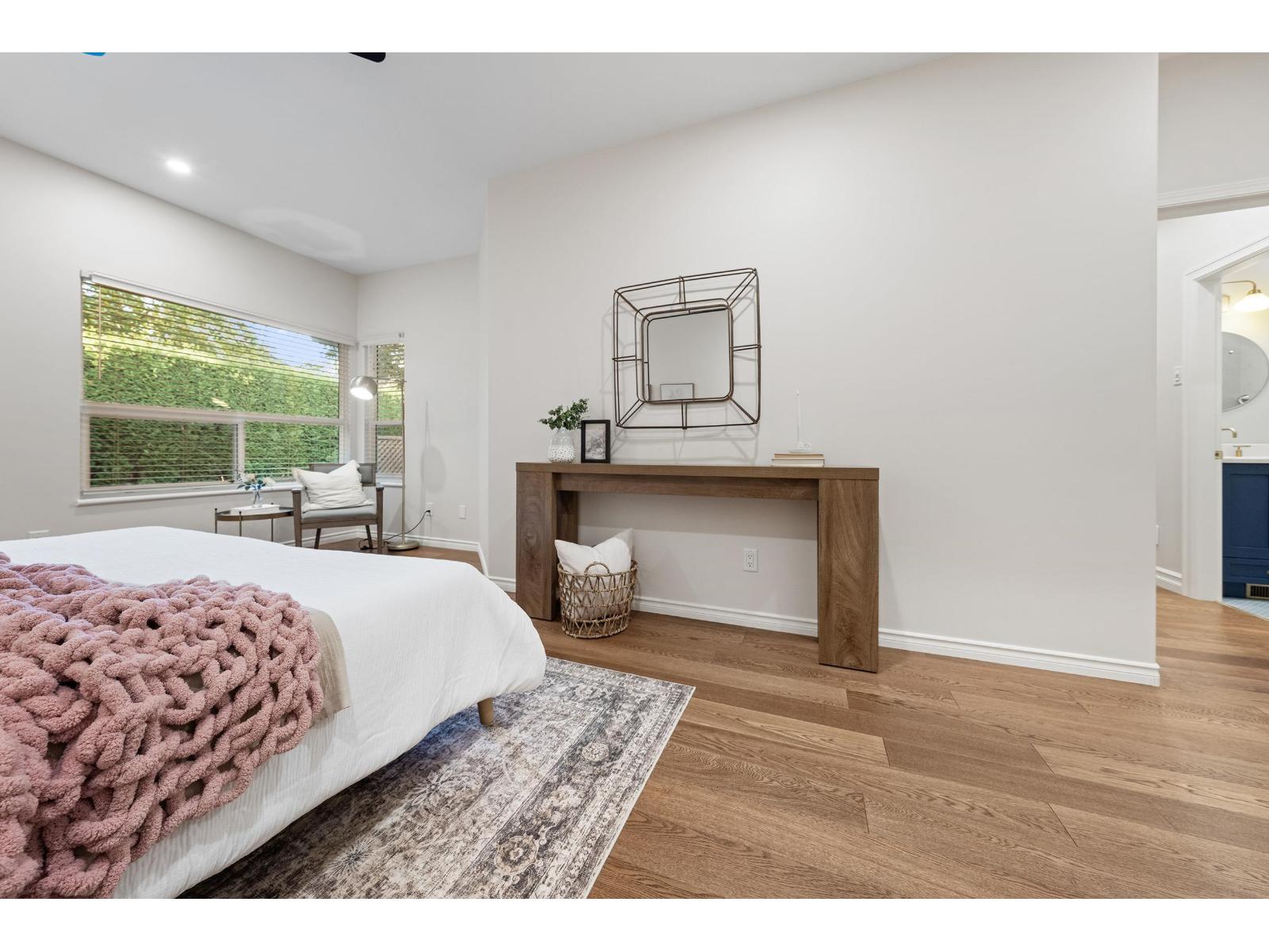 17 18939 65 Avenue Property Photo 14