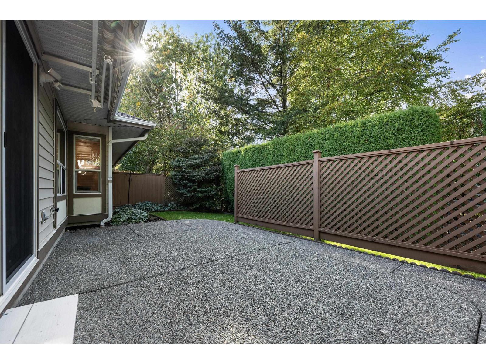 17 18939 65 Avenue Property Photo 22