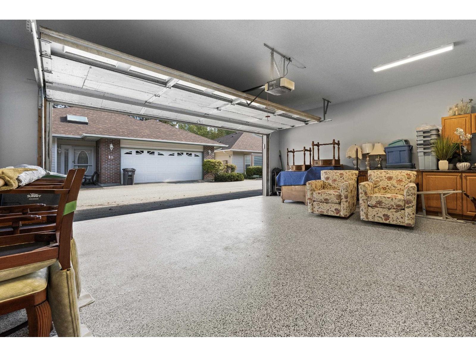 17 18939 65 Avenue Property Photo 26