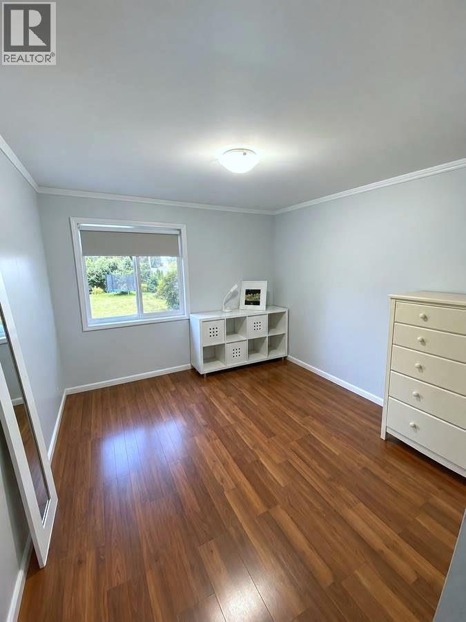 1665 Queens Ave Avenue Property Photo 10