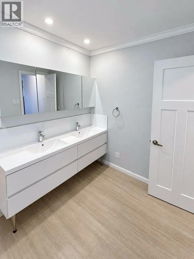 1665 Queens Ave Avenue Property Photo 11