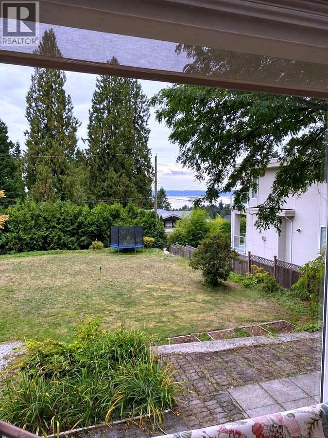 1665 Queens Ave Avenue Property Photo 18