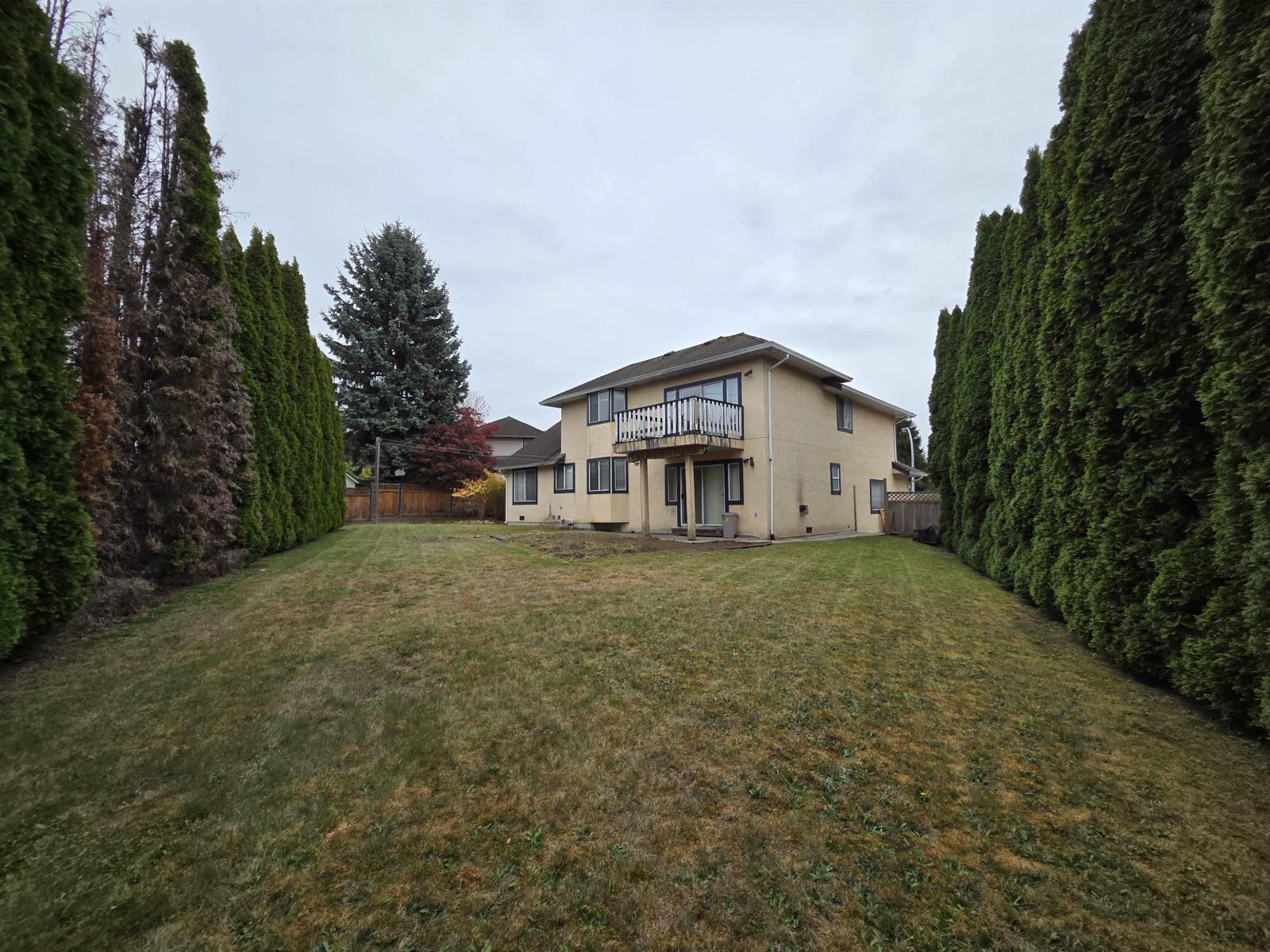6594 179 Street Property Photo 17