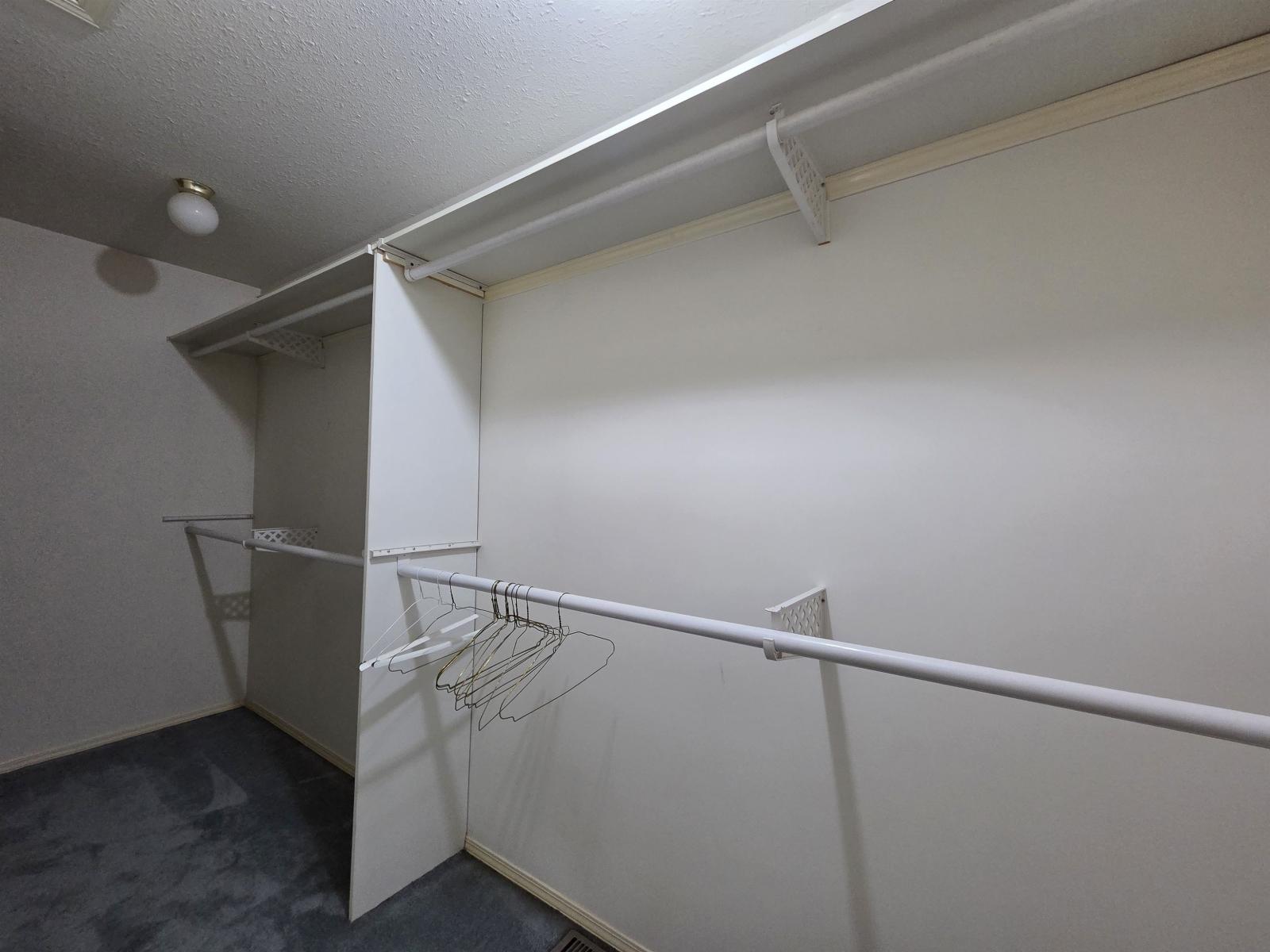 6594 179 Street Property Photo 24